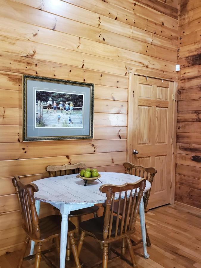 New River Trail Cabins Galax Екстер'єр фото