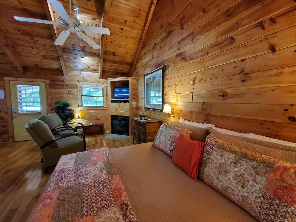 New River Trail Cabins Galax Екстер'єр фото