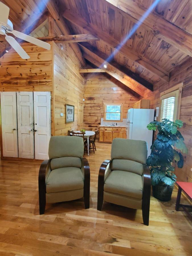 New River Trail Cabins Galax Екстер'єр фото