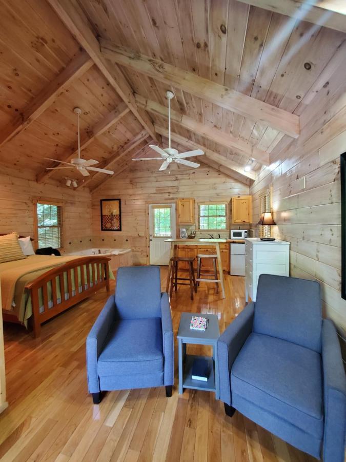 New River Trail Cabins Galax Екстер'єр фото