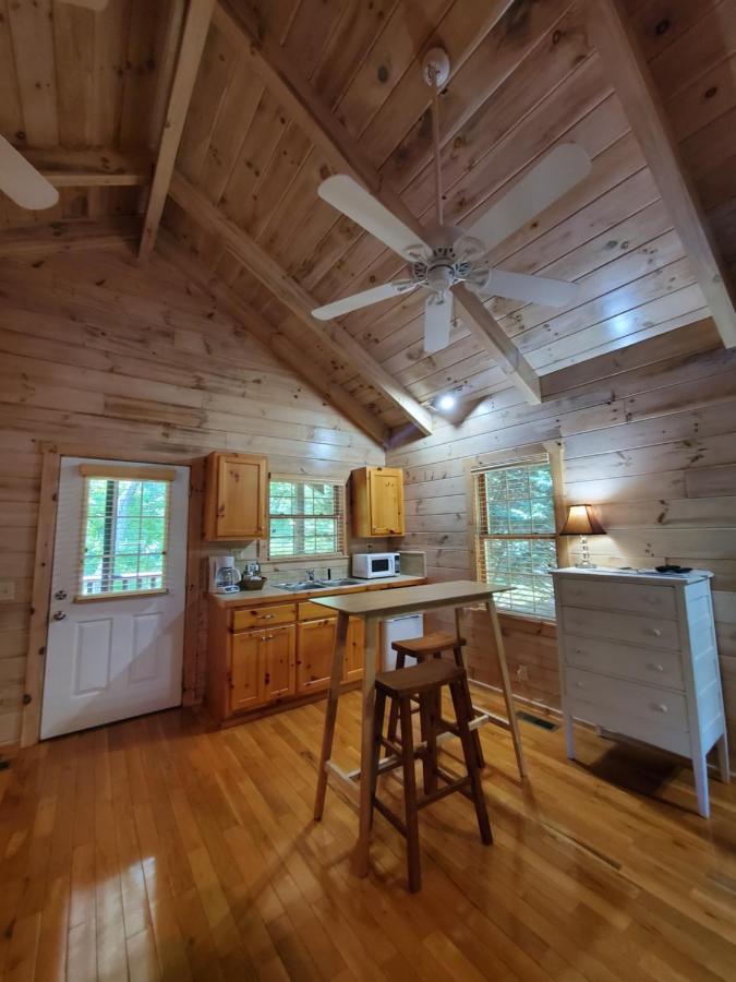 New River Trail Cabins Galax Екстер'єр фото