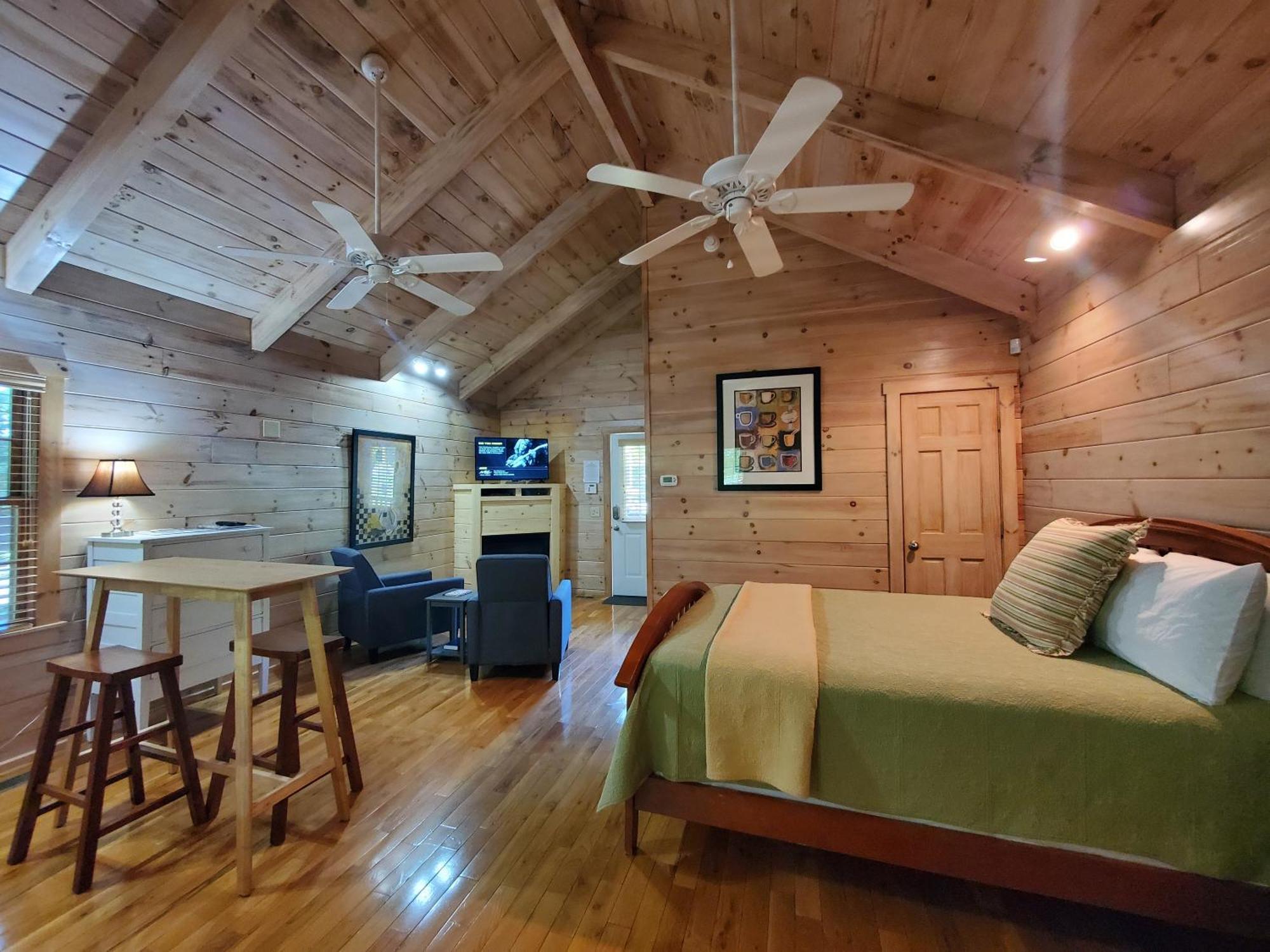 New River Trail Cabins Galax Екстер'єр фото