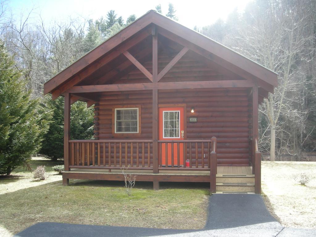 New River Trail Cabins Galax Екстер'єр фото