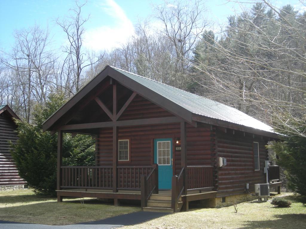 New River Trail Cabins Galax Екстер'єр фото